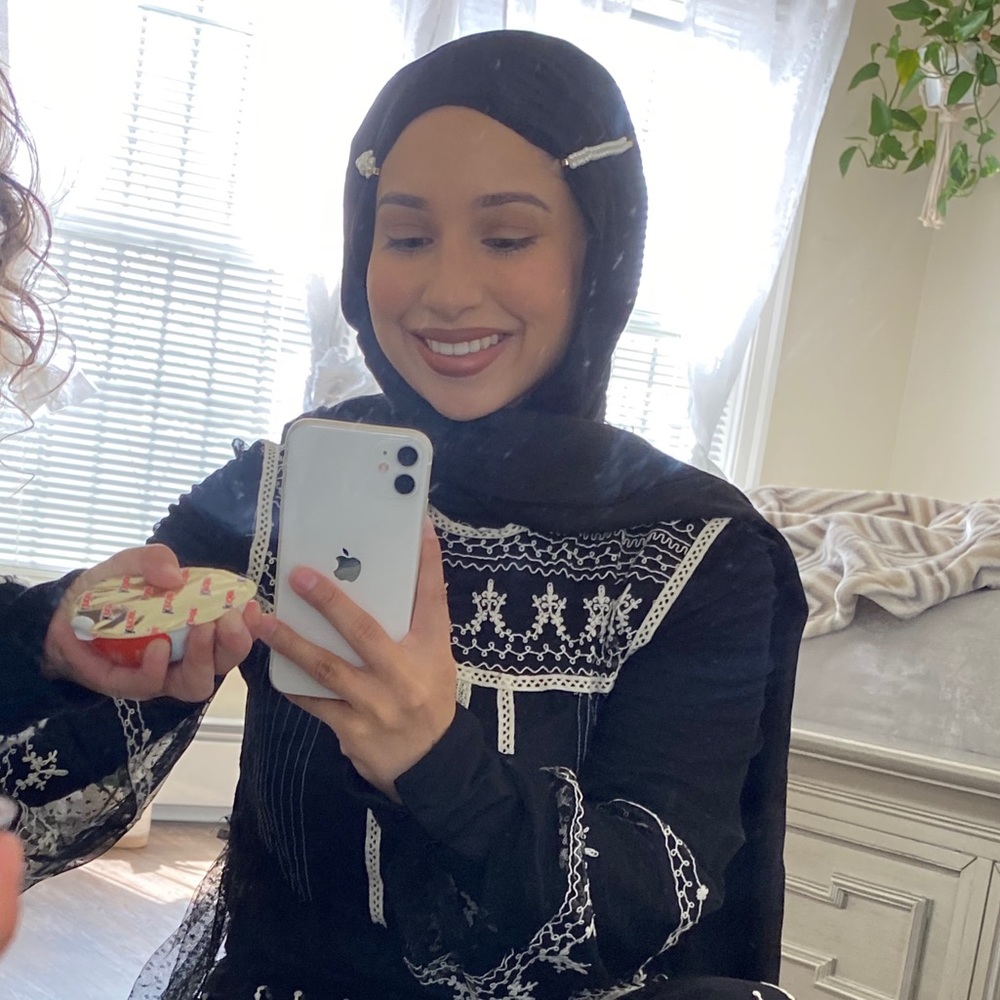 Meet your Posher, Desiree